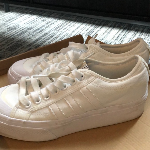 Adidas - Picture 4 of 5